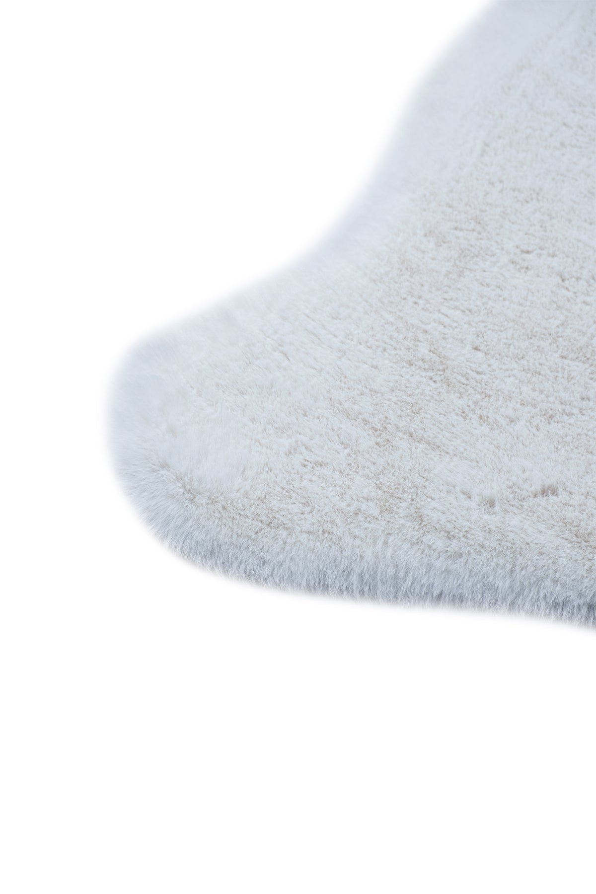 Bunny BN01 White Tavşan Postu Yumuşak Pelüş Halı