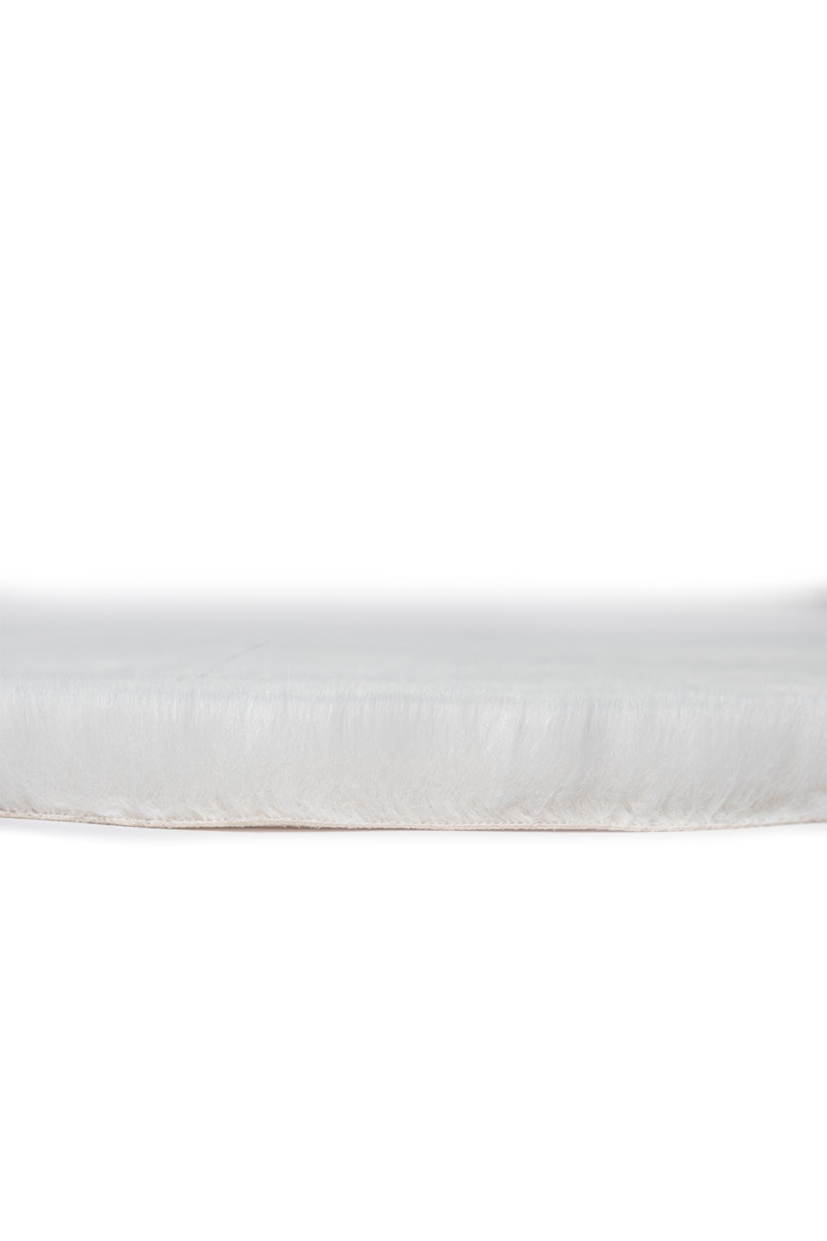 Bunny BN01 White Tavşan Postu Yumuşak Pelüş Halı