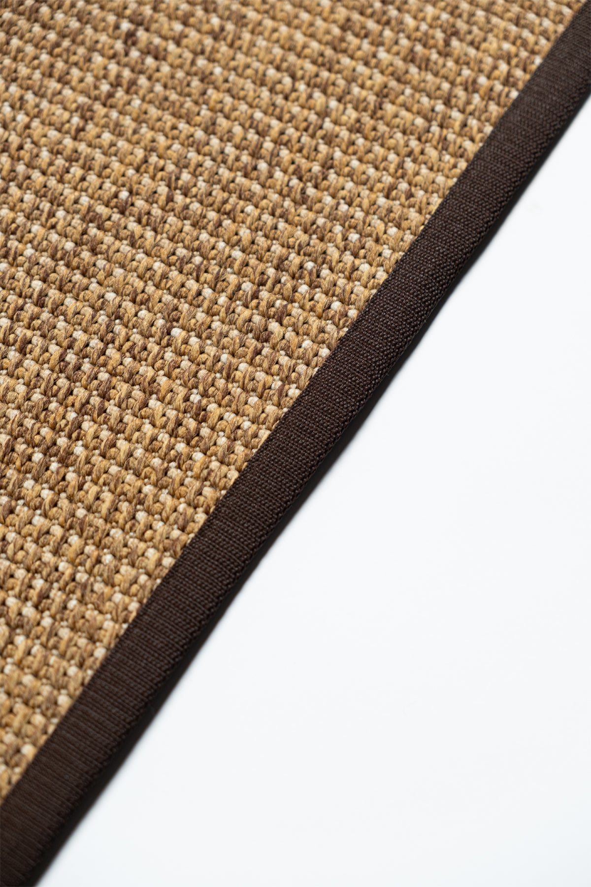 Suit SU05 Brown Biye 06 Dark Brown Doğal Sisal Halı