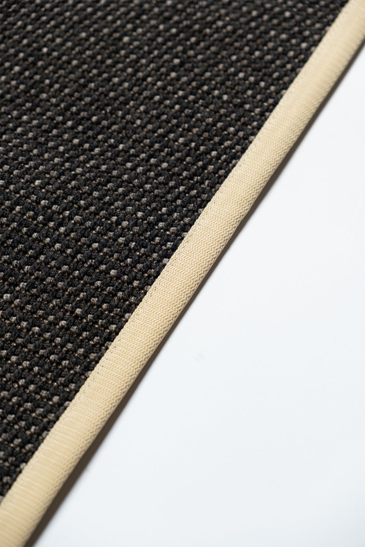 Suit SU04 Anthracite Piye 02 Beige Natural Sisal Carpet