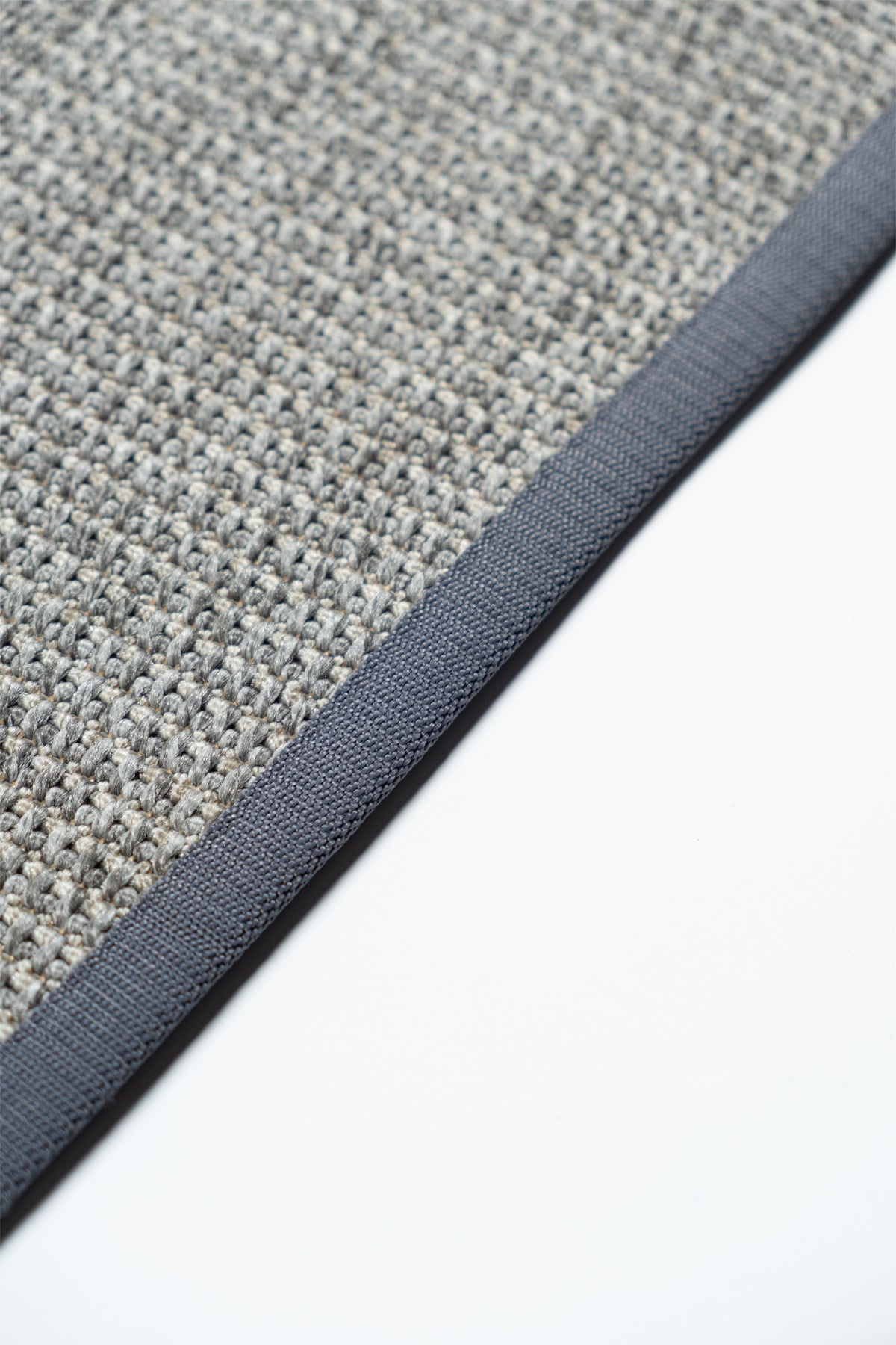 Suit SU02 Grey Pile 08 Anthracite Natural Sisal Carpet